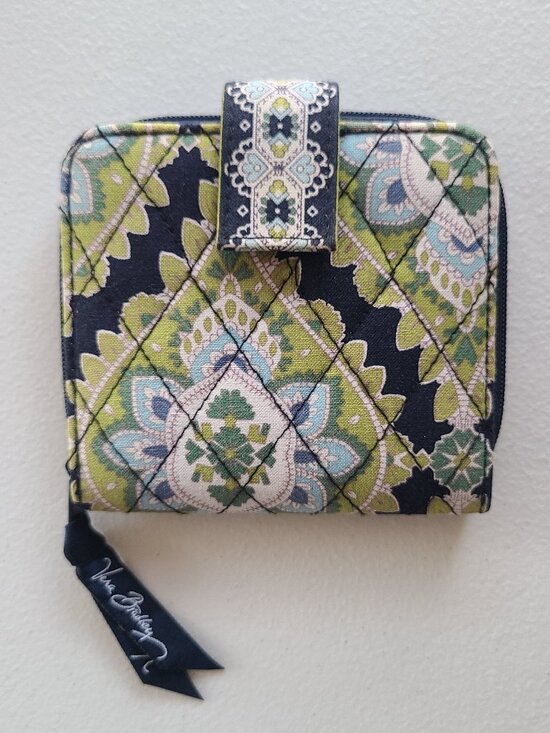 Vera Bradley Handbags - Vera Bradley Cambridge Wallet Small Bifold Zipper